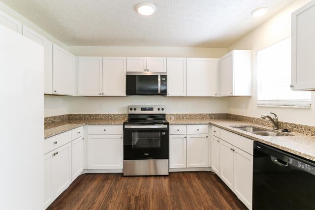 7831 Fairfax Loop Drive, Blacklick, OH 43004