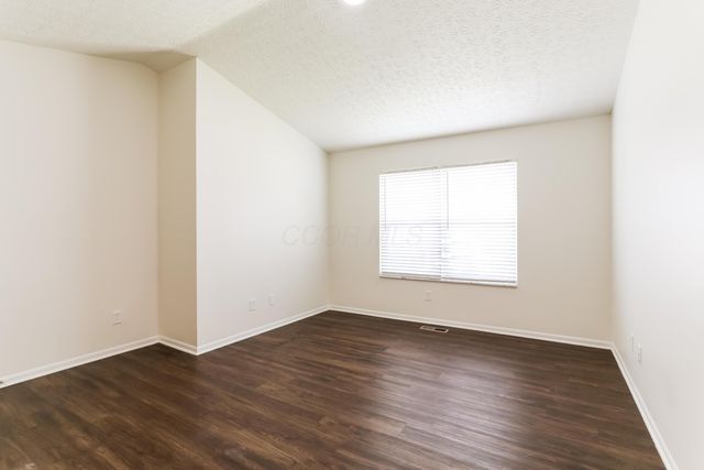 7831 Fairfax Loop Drive, Blacklick, OH 43004