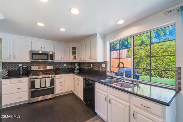 2517 E Phyllis Street, Simi Valley, CA 93065