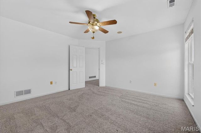 902 Stablefield Court, Creve Coeur, MO 63141