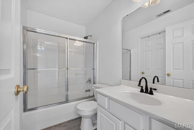 902 Stablefield Court, Creve Coeur, MO 63141