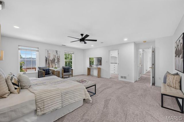 902 Stablefield Court, Creve Coeur, MO 63141