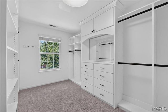 902 Stablefield Court, Creve Coeur, MO 63141
