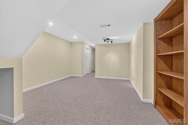 902 Stablefield Court, Creve Coeur, MO 63141