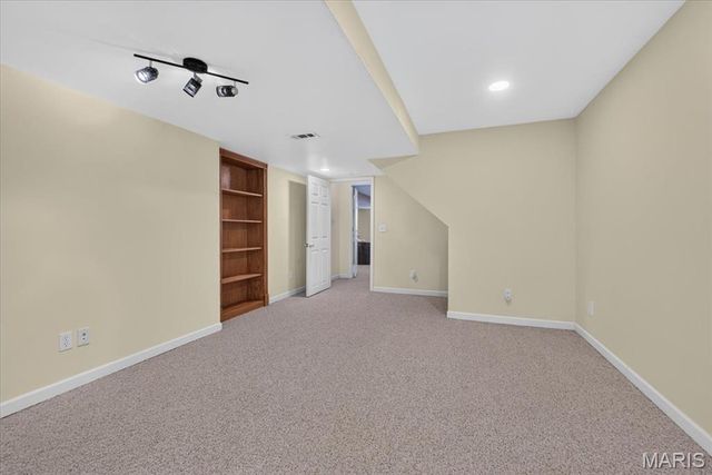 902 Stablefield Court, Creve Coeur, MO 63141