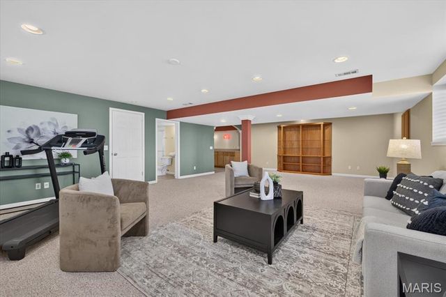 902 Stablefield Court, Creve Coeur, MO 63141
