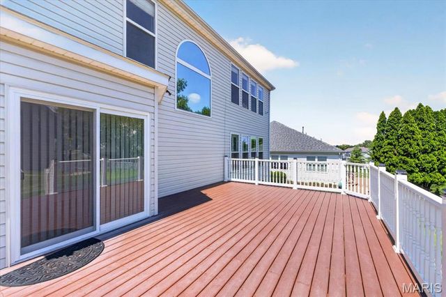 902 Stablefield Court, Creve Coeur, MO 63141