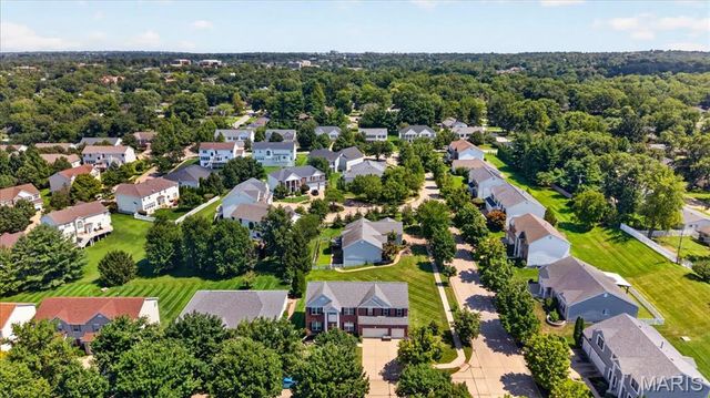 902 Stablefield Court, Creve Coeur, MO 63141