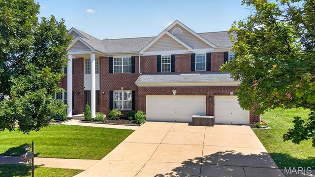 902 Stablefield Court, Creve Coeur, MO 63141