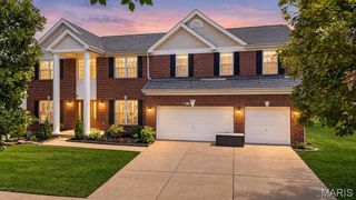 902 Stablefield Court, Creve Coeur, MO 63141