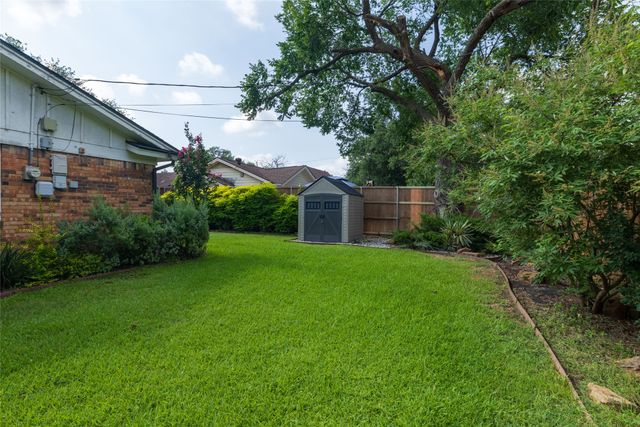 702 Commerce Street, Euless, TX 76040
