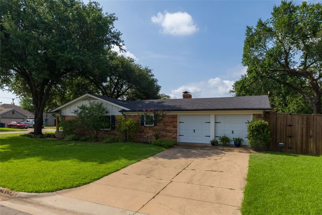 702 Commerce Street, Euless, TX 76040