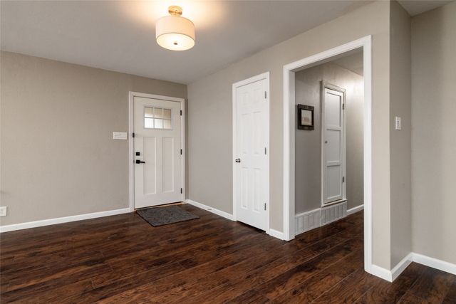 702 Commerce Street, Euless, TX 76040