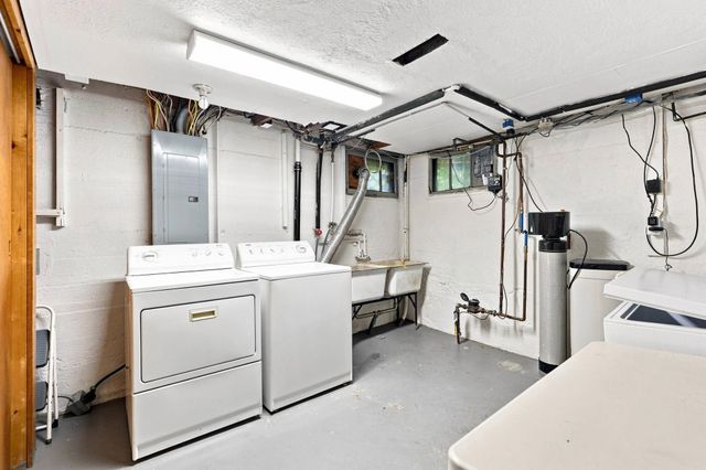 2324 S Jefferson St, Spokane, WA 99203