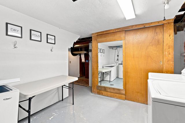 2324 S Jefferson St, Spokane, WA 99203