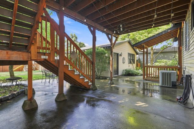 2324 S Jefferson St, Spokane, WA 99203