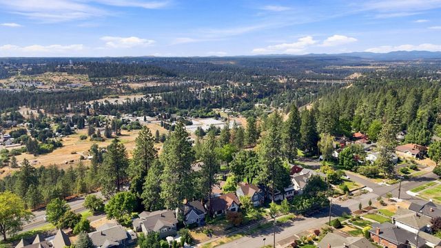 2324 S Jefferson St, Spokane, WA 99203