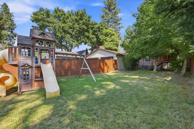 2324 S Jefferson St, Spokane, WA 99203