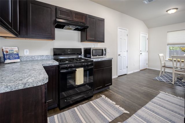 819 Twin Lakes Drive, Noble, OK 73068