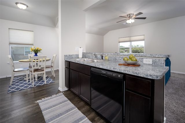 819 Twin Lakes Drive, Noble, OK 73068