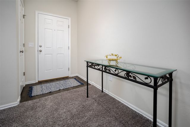 819 Twin Lakes Drive, Noble, OK 73068