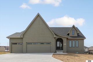 10212 S 180th Avenue Circle, Omaha, NE 68136