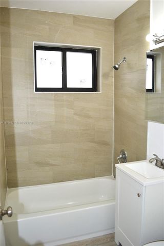 1035 SW 4th St 3, Miami, FL 33130