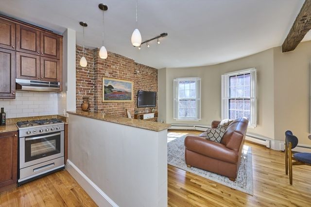 89 Waltham St 4, Boston, MA 02118