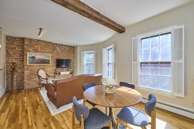 89 Waltham St 4, Boston, MA 02118