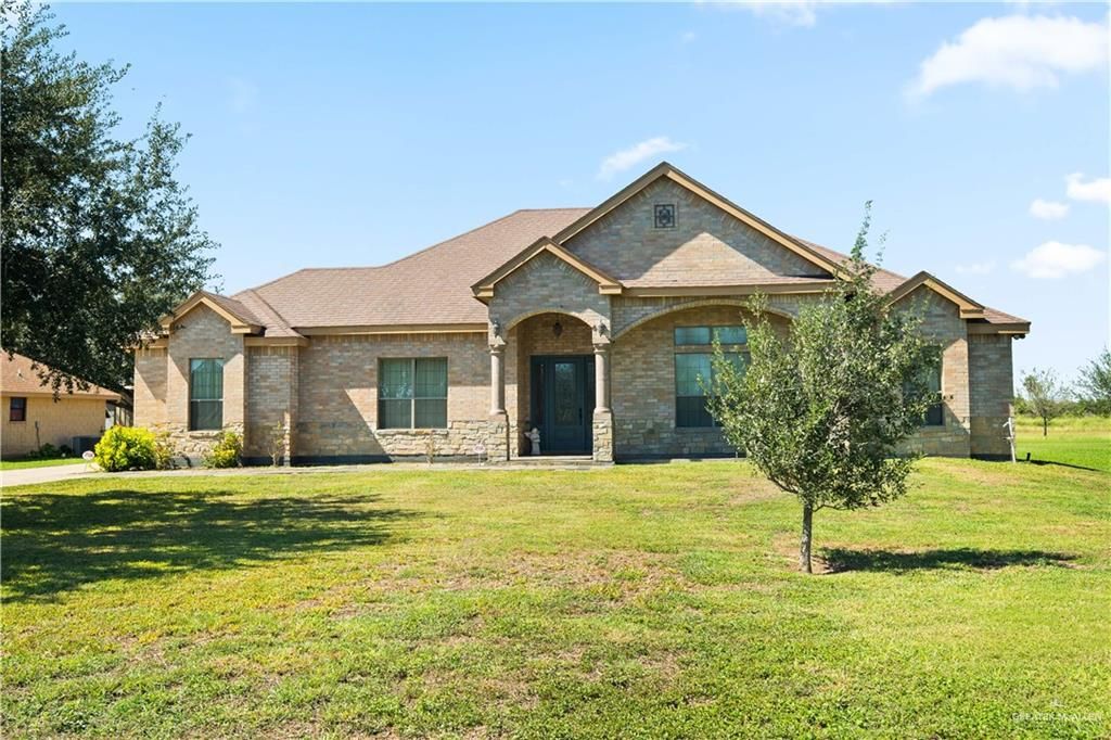 917 Beddoes Road, La Feria, TX 78559