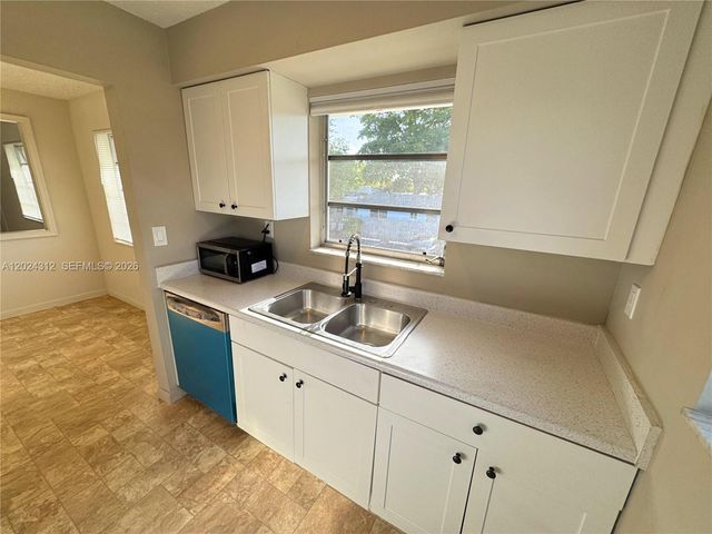 215 NW 25th St 6, Wilton Manors, FL 33311