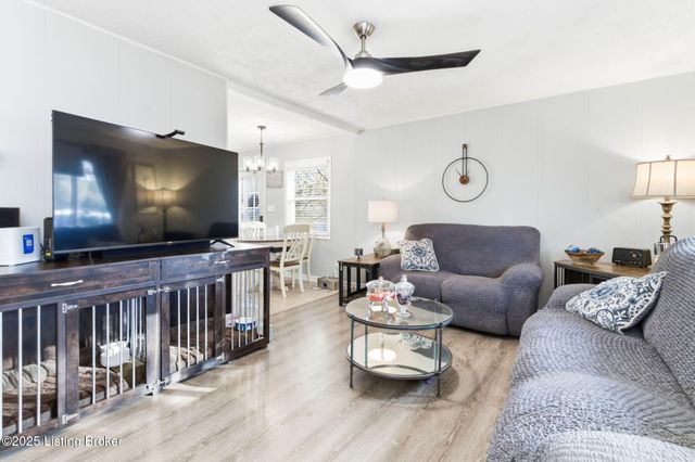 3121 Lynnwood Way, Jeffersontown, KY 40299