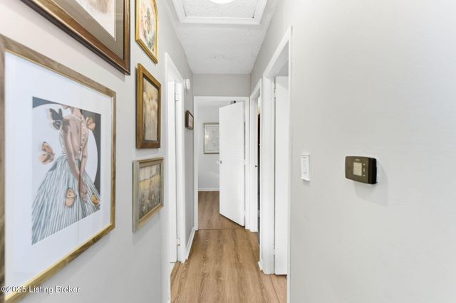 3121 Lynnwood Way, Jeffersontown, KY 40299