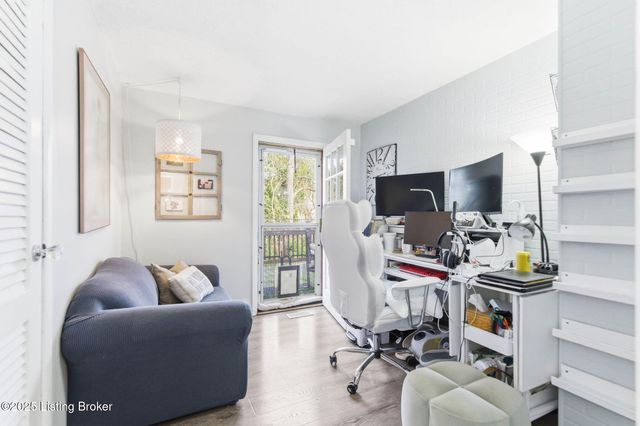 3121 Lynnwood Way, Jeffersontown, KY 40299