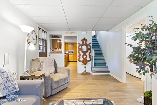 3121 Lynnwood Way, Jeffersontown, KY 40299