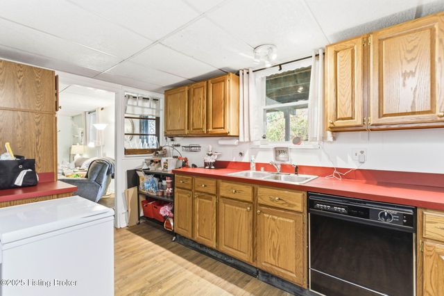 3121 Lynnwood Way, Jeffersontown, KY 40299