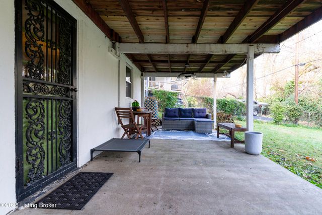 3121 Lynnwood Way, Jeffersontown, KY 40299