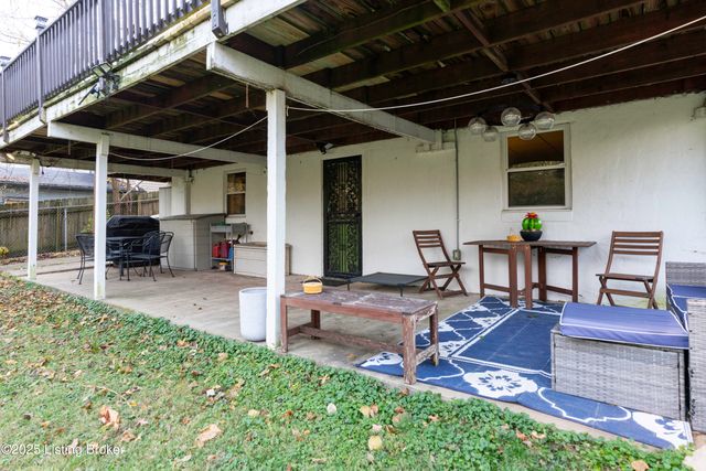 3121 Lynnwood Way, Jeffersontown, KY 40299