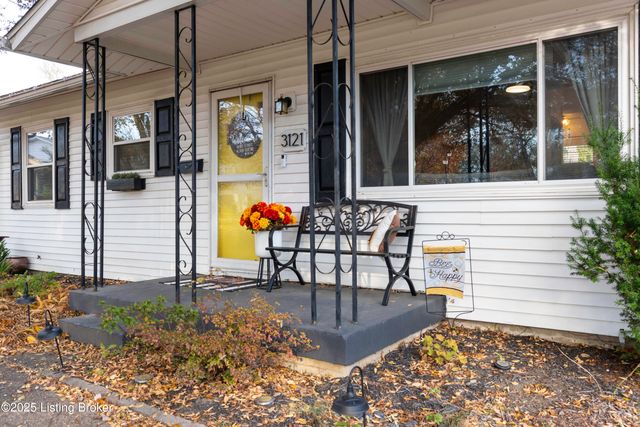 3121 Lynnwood Way, Jeffersontown, KY 40299