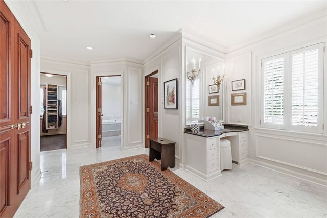 2113 Blairmont Dr, Upper St Clair, PA 15241
