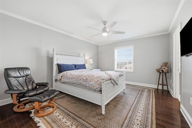 2113 Blairmont Dr, Upper St Clair, PA 15241