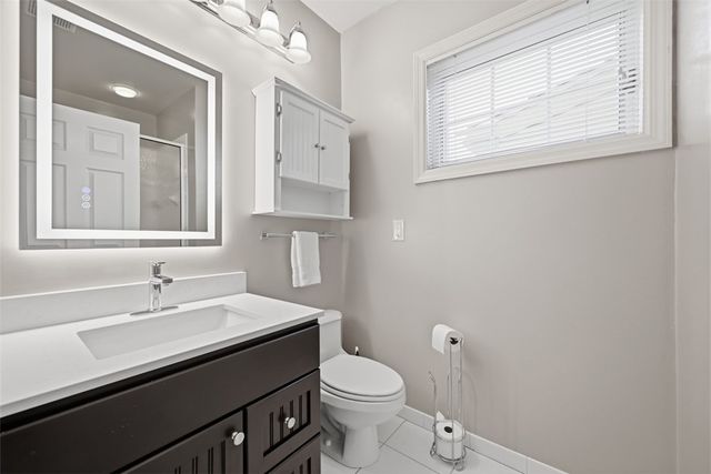 2113 Blairmont Dr, Upper St Clair, PA 15241