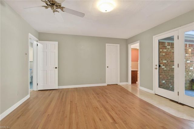 1109 Cresthaven LN, Virginia Beach, VA 23464