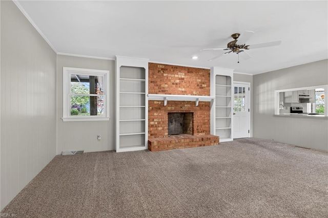 1109 Cresthaven LN, Virginia Beach, VA 23464