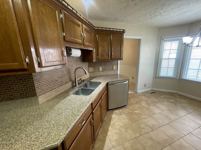2121 Ransom Pl, Nashville, TN 37217