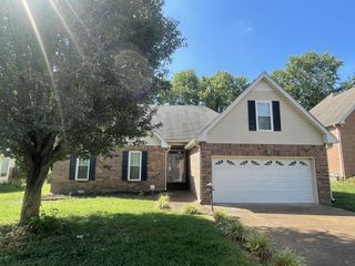 2121 Ransom Pl, Nashville, TN 37217