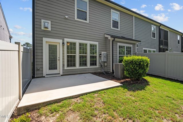 1882 Blue Jay Point, Apex, NC 27502