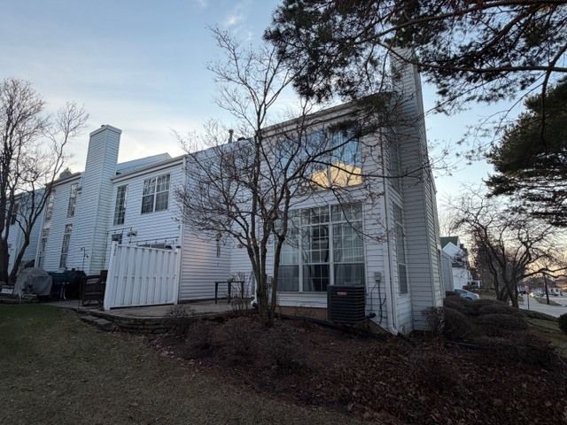 428 Country Lane Court, Wauconda, IL 60084