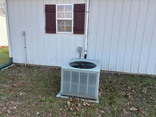 13343 W Hwy Z Highway W, Stockton, MO 65785