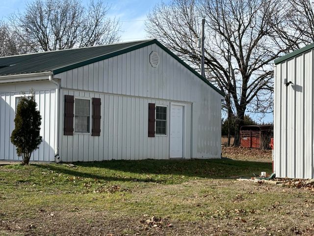 13343 W Hwy Z Highway W, Stockton, MO 65785